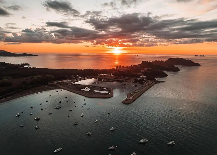 Apartment Sunset 303 - Ocean View 3 Bedroom *